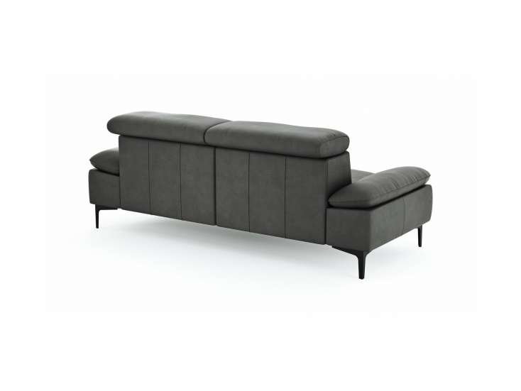 7d57b5f25ff2444a4a1819769491ee6d98326016 Global Family Sofa Felipa freisteller 3 105134
