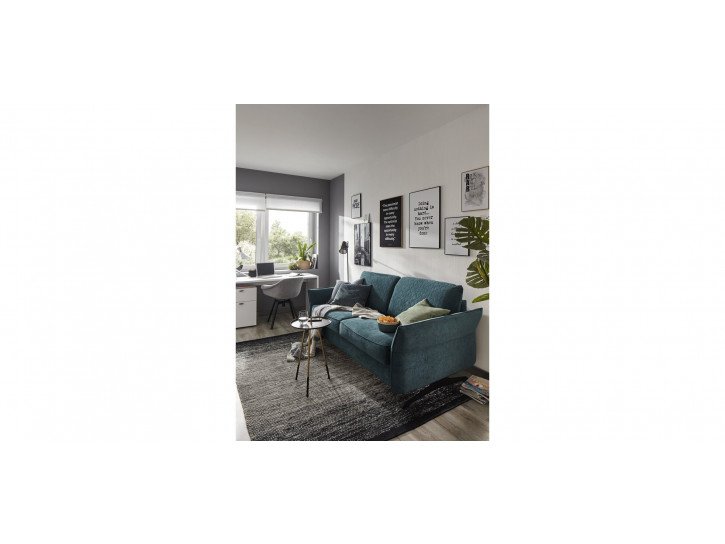 1284a91038f0d50fd47059b5f2c6d22c74c9b726 Global schlafsofa melida stoff smaragd milieubild