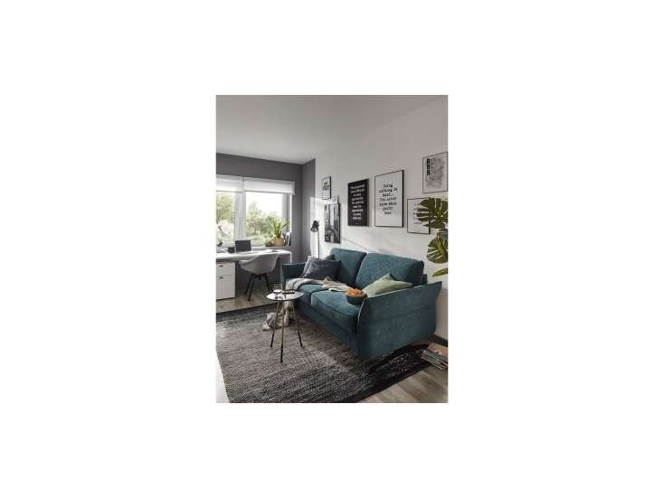 1284a91038f0d50fd47059b5f2c6d22c74c9b726 Global schlafsofa melida stoff smaragd milieubild