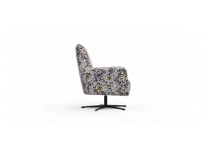 c1e7ae0cdbebb61575c1732abc09b367cb0ee63f Comfort Republic Sessel Charlotte Blumig freisteller 2 141908