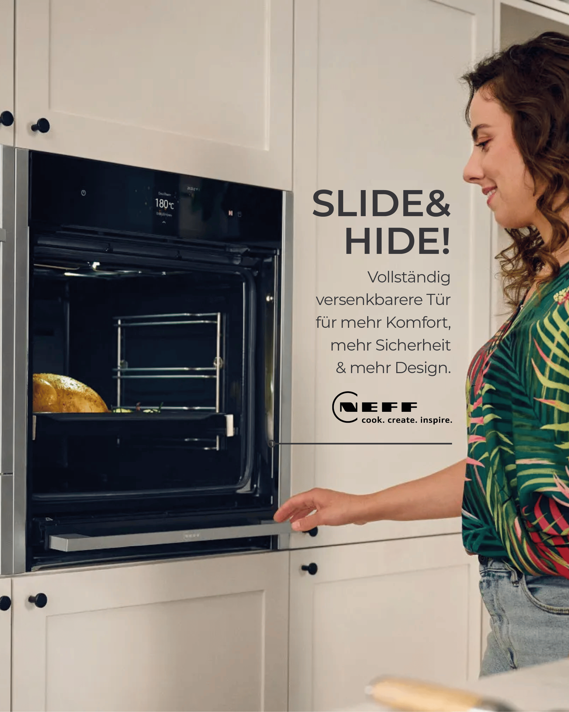 Frühjahrsputz 2026 – NEFF Backofen mit Slide&Hide Tür in einer hellen Küche beim Backen.